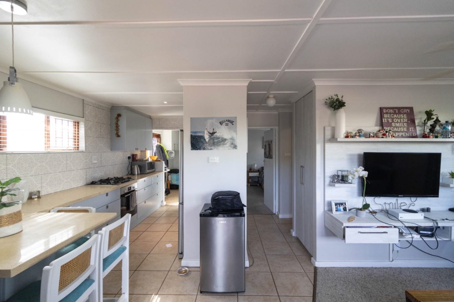 4 Bedroom Property for Sale in Sandbaai Western Cape